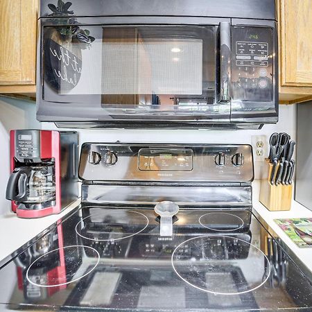Reed Springs Condo With Furnished Deck And Pool Access Reeds Spring Bagian luar foto