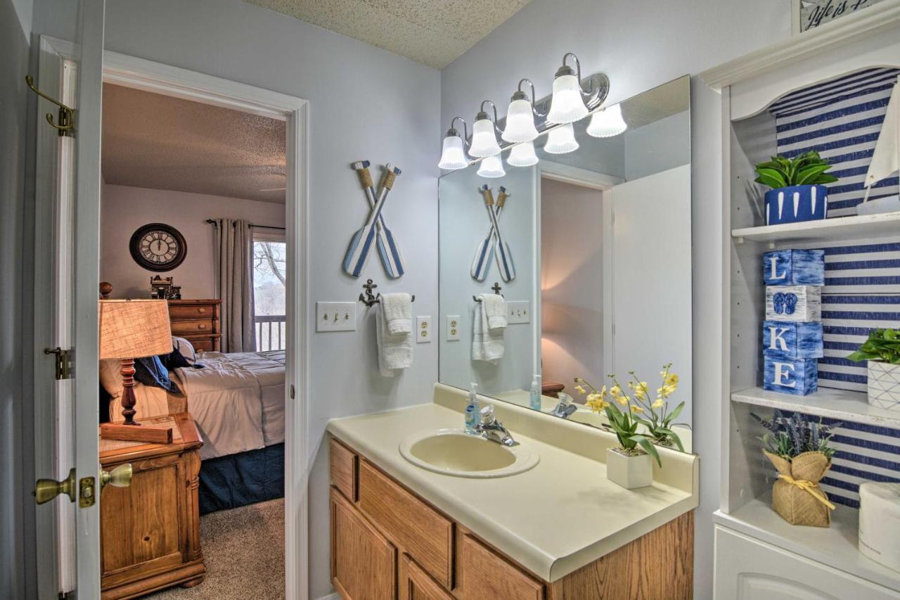 Reed Springs Condo With Furnished Deck And Pool Access Reeds Spring Bagian luar foto