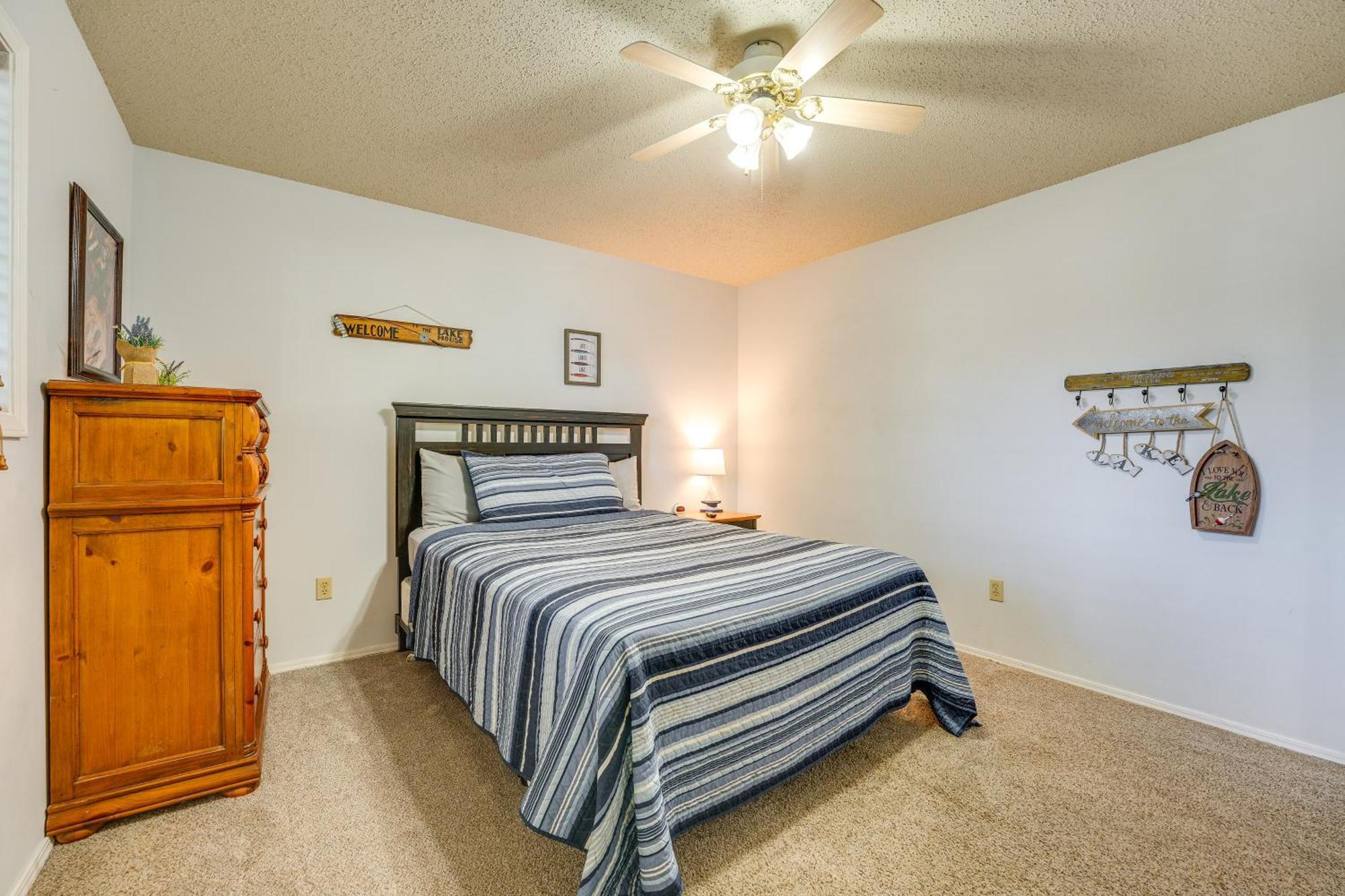 Reed Springs Condo With Furnished Deck And Pool Access Reeds Spring Bagian luar foto