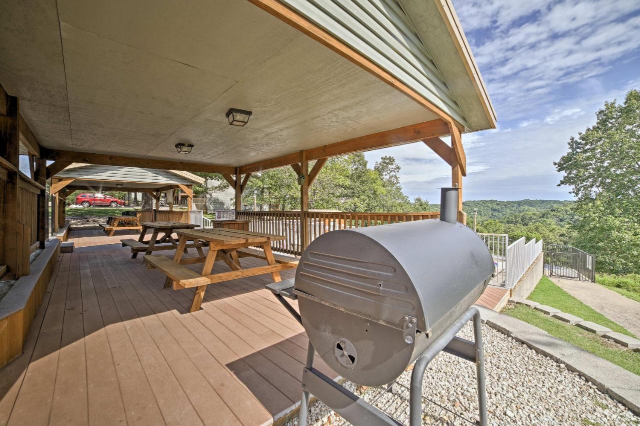 Reed Springs Condo With Furnished Deck And Pool Access Reeds Spring Bagian luar foto