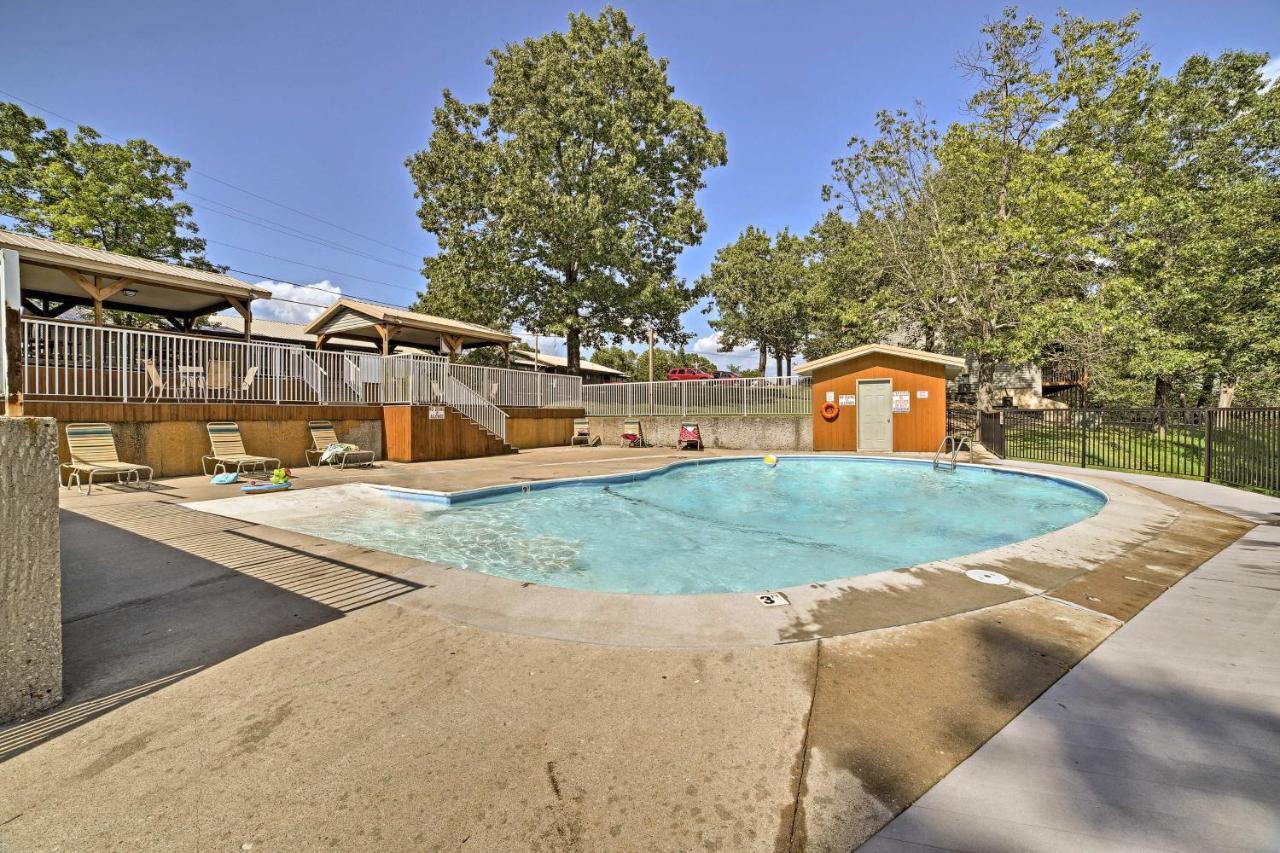 Reed Springs Condo With Furnished Deck And Pool Access Reeds Spring Bagian luar foto